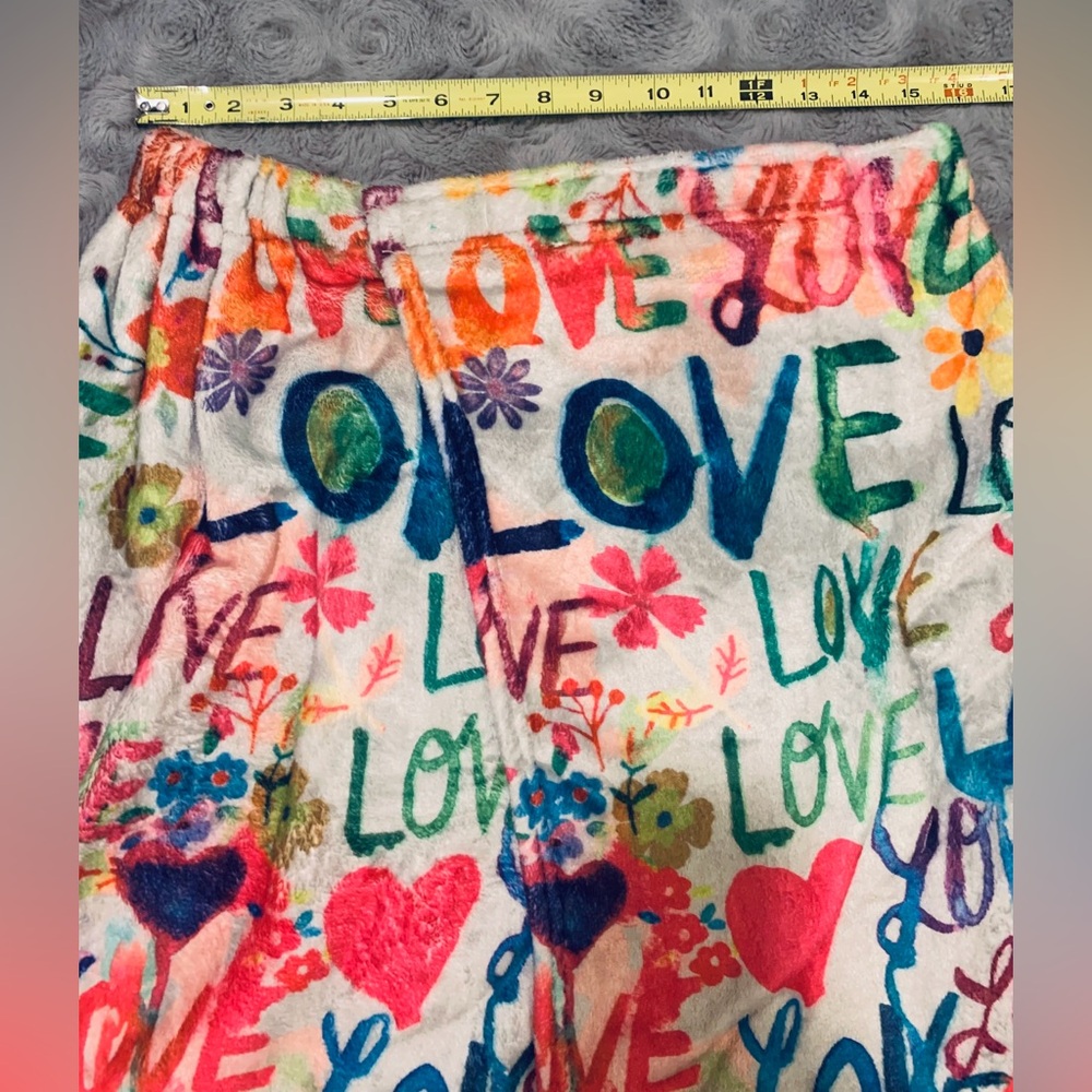 Natural Life “Love” Towel Wrap•Multicolor•
Ruffle Hem•Velcro•Size S/M •NWT - Picture 10 of 13